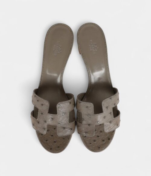 Hermès Oasis Sandals Gris Clair Ostrich 41 EU