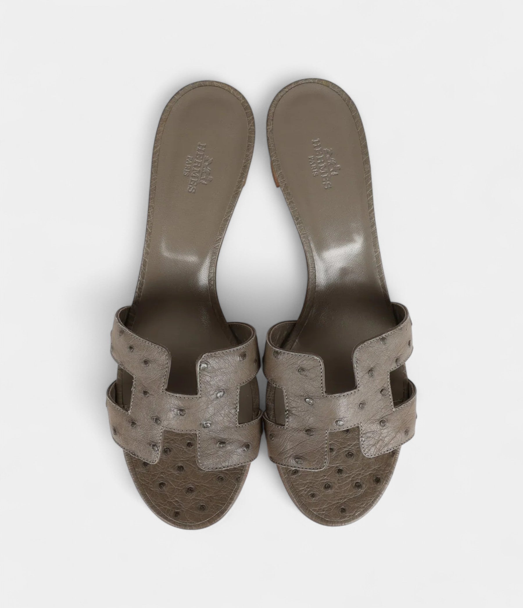Hermès Oasis Sandals Gris Clair Ostrich 41 EU