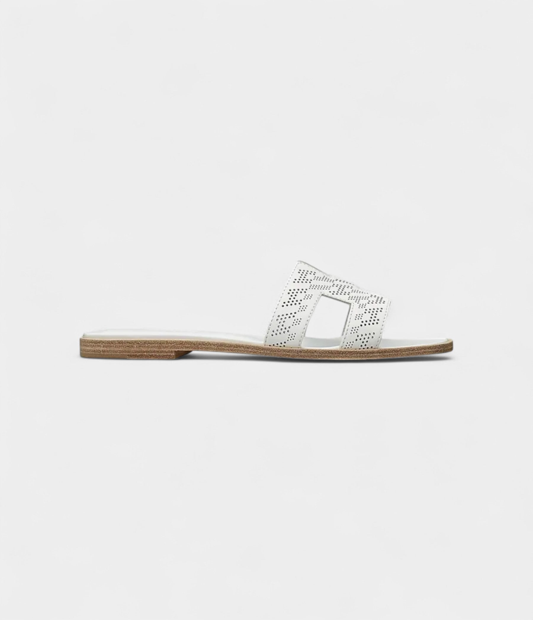 HermesOranSandalsforWomen_Spring_Summer_FallEditioninWhite_3.jpg Hermès Oran Sandals for Women – Spring, Summer & Fall Edition in White