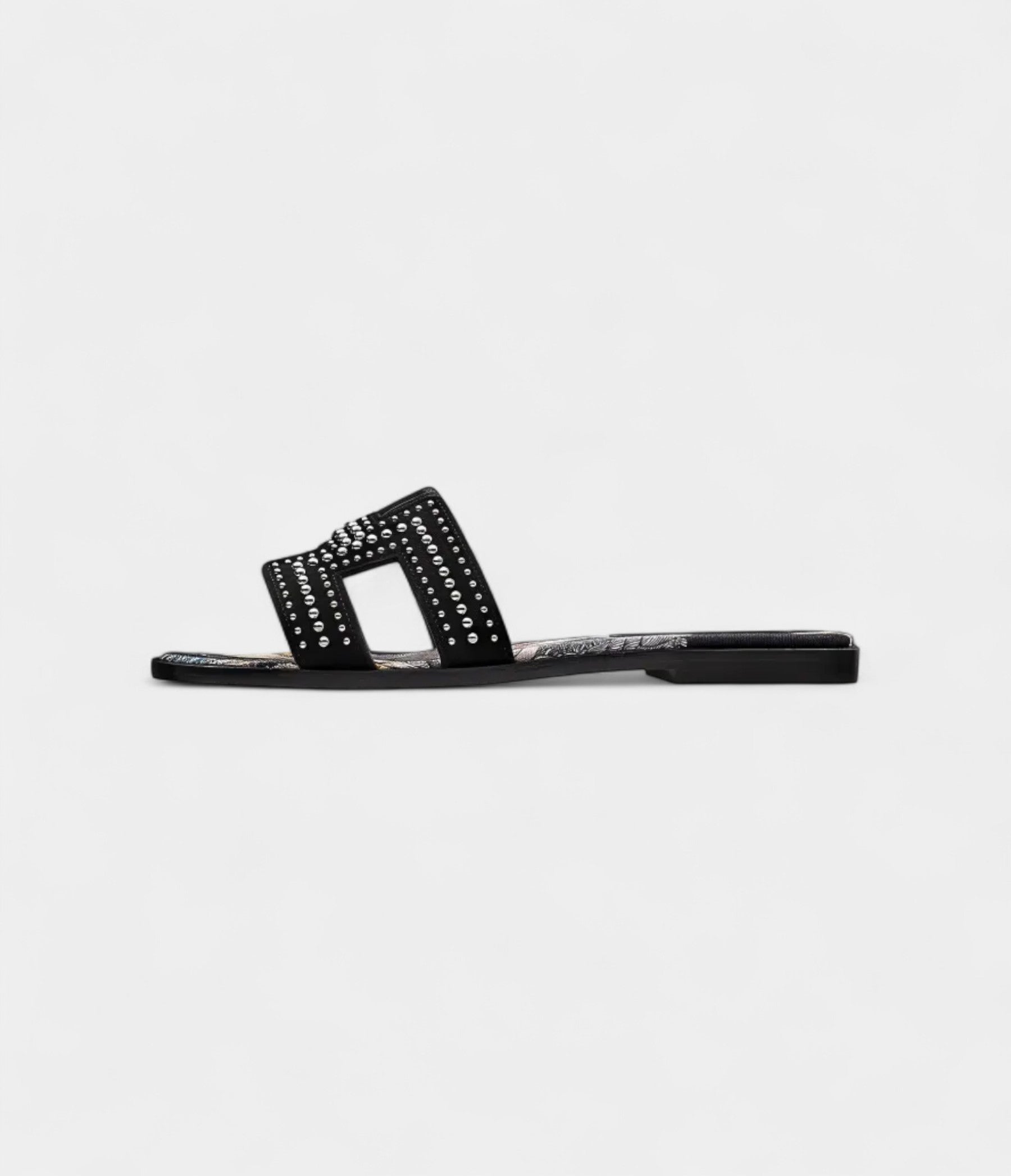 HermesOranSandalsforWomeninBlackResistantSlideLeather_1.jpg Hermès Oran Sandals for Women in Black Resistant Slide Leather