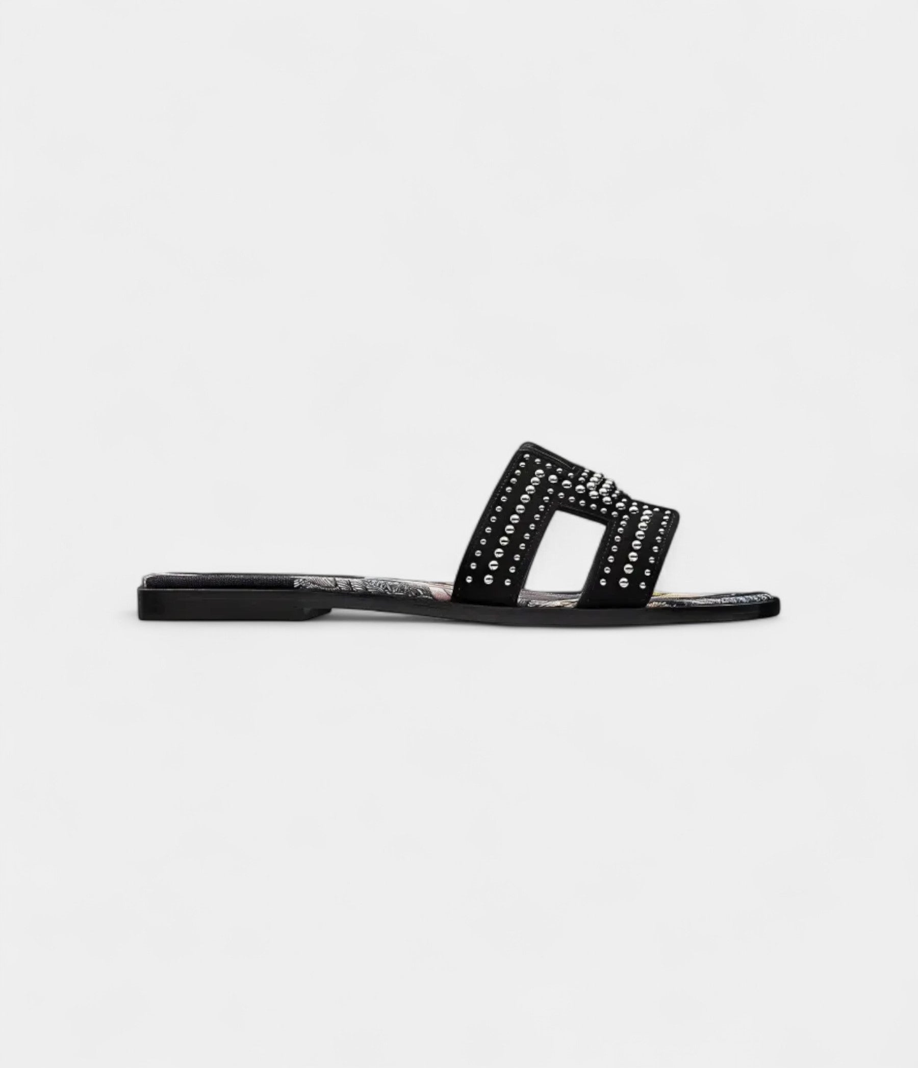 HermesOranSandalsforWomeninBlackResistantSlideLeather_2.jpg Hermès Oran Sandals for Women in Black Resistant Slide Leather