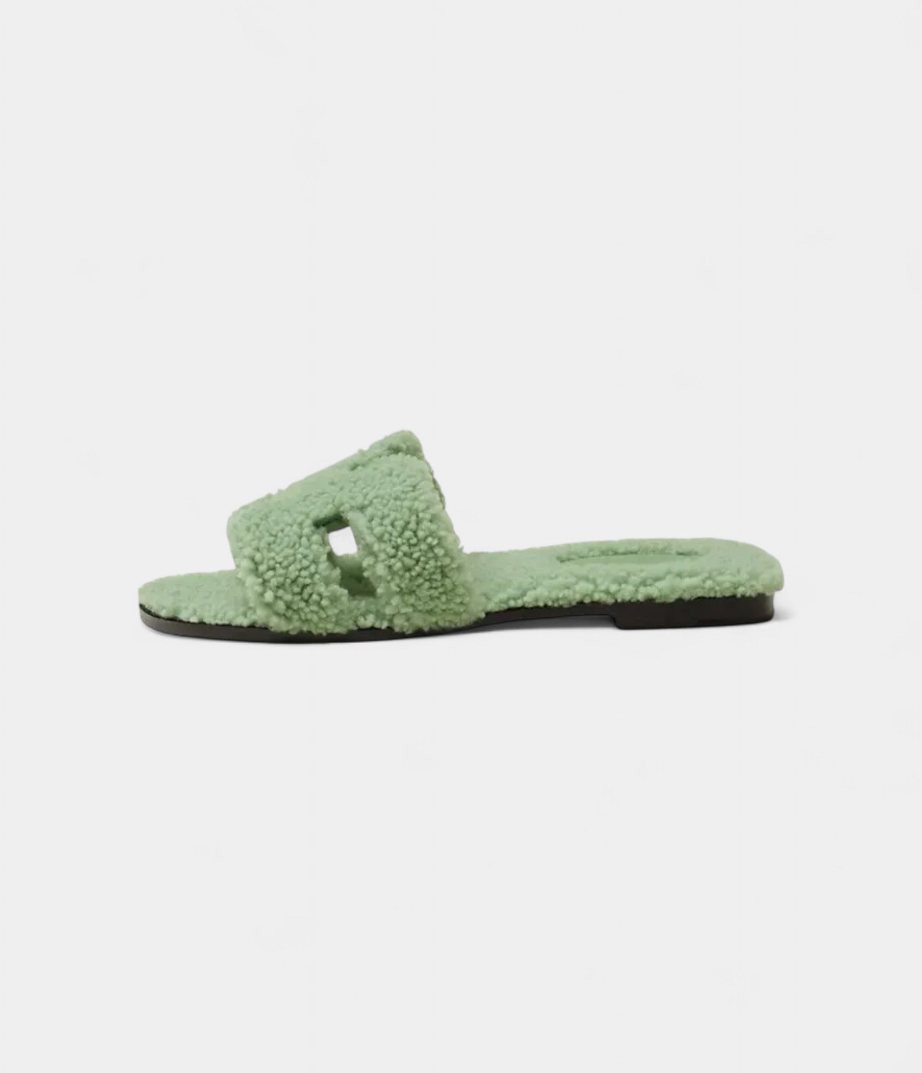 Hermès Oran Sandals for Women in Slip-Resistant Green