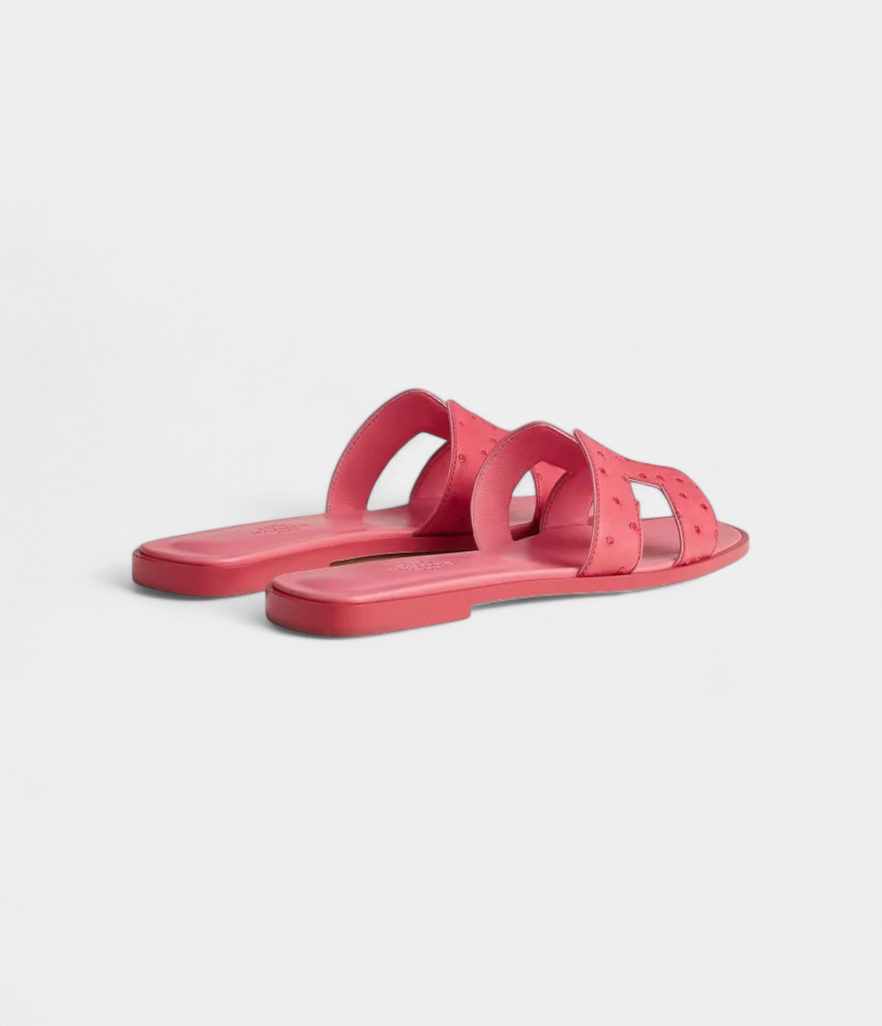 Hermès Oran Stylish Sandals for Women in Abrasion-Resistant Pink Leather