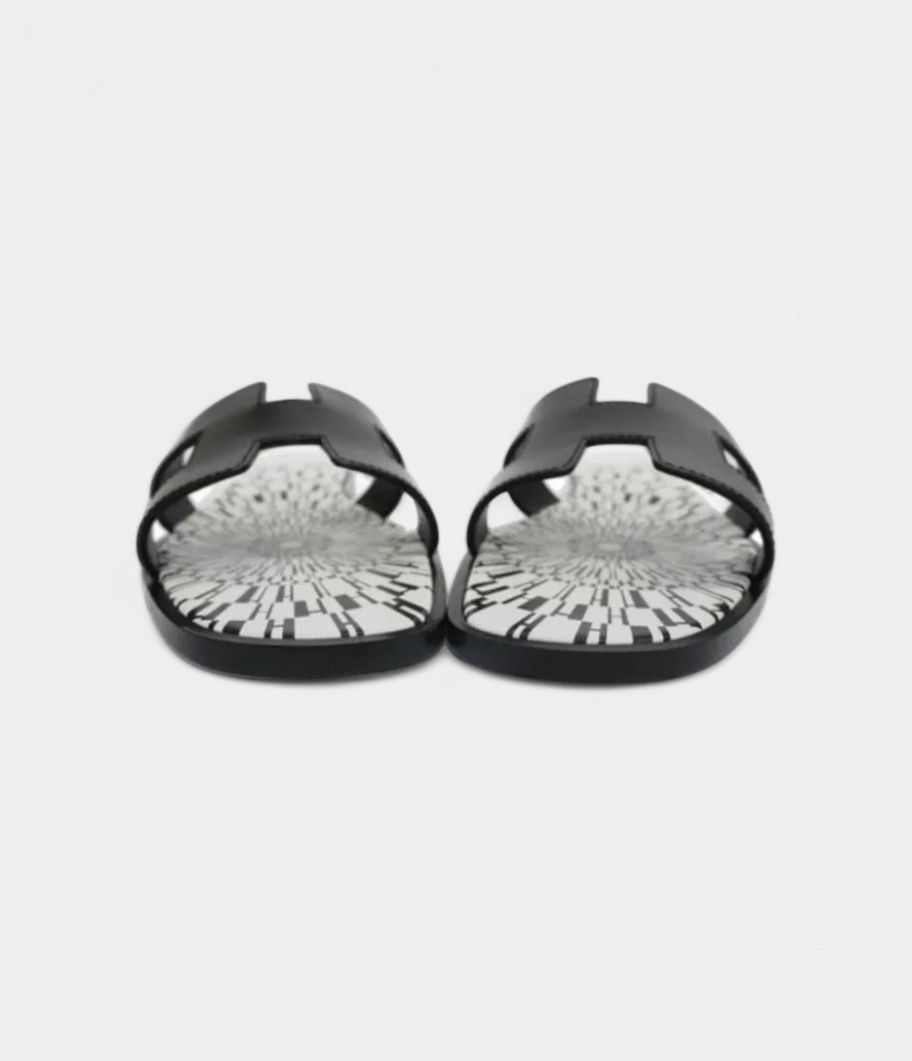 Hermès Oran Stylish Sandals for Women in Black & White Calfskin
