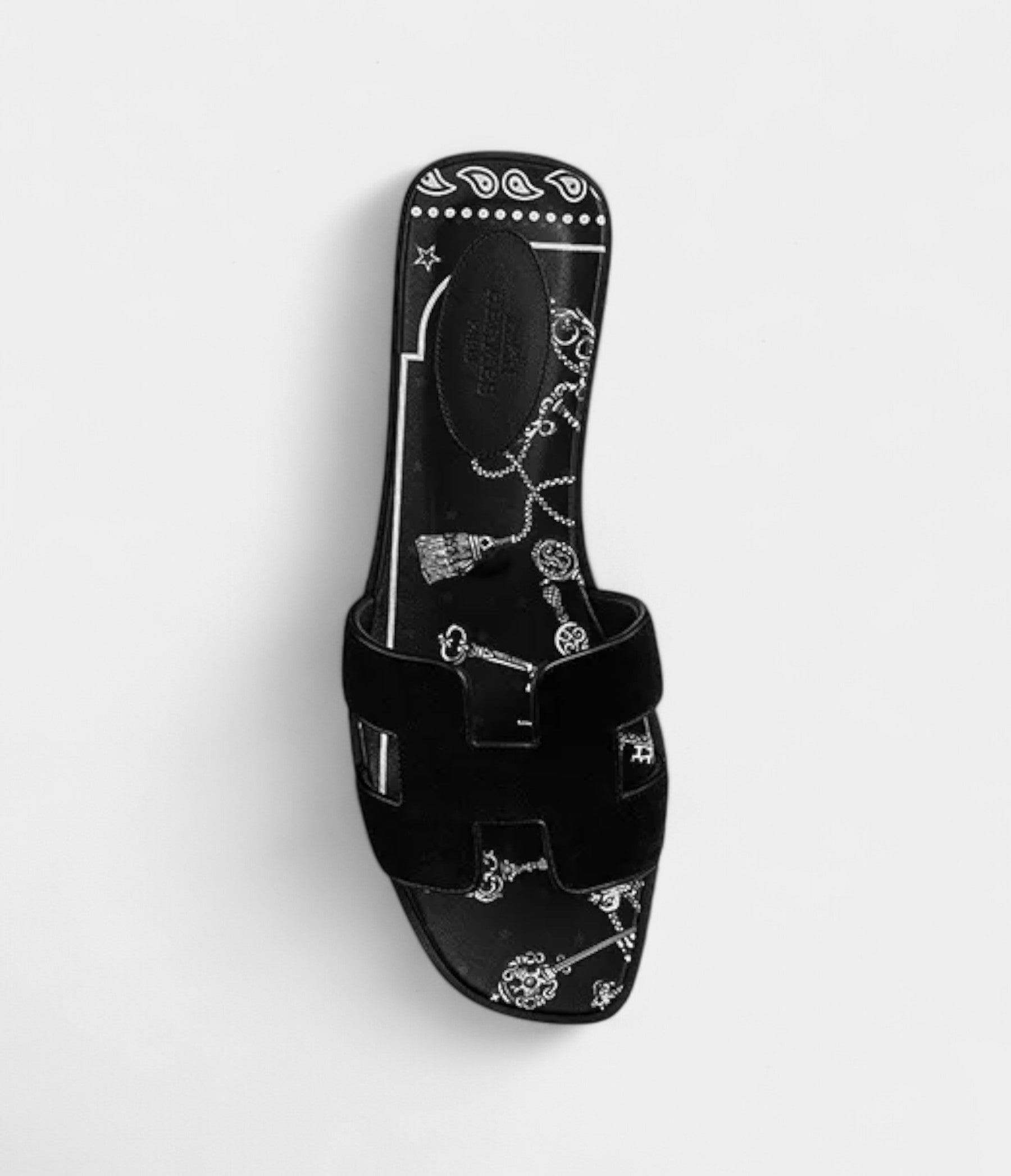 Hermès Oran Stylish Sandals for Women in Black & White Suede Slide