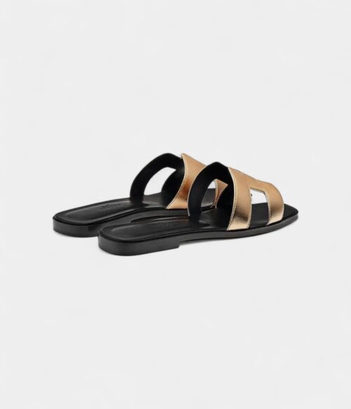 Hermès Oran Stylish Sandals for Women in Champagne Black