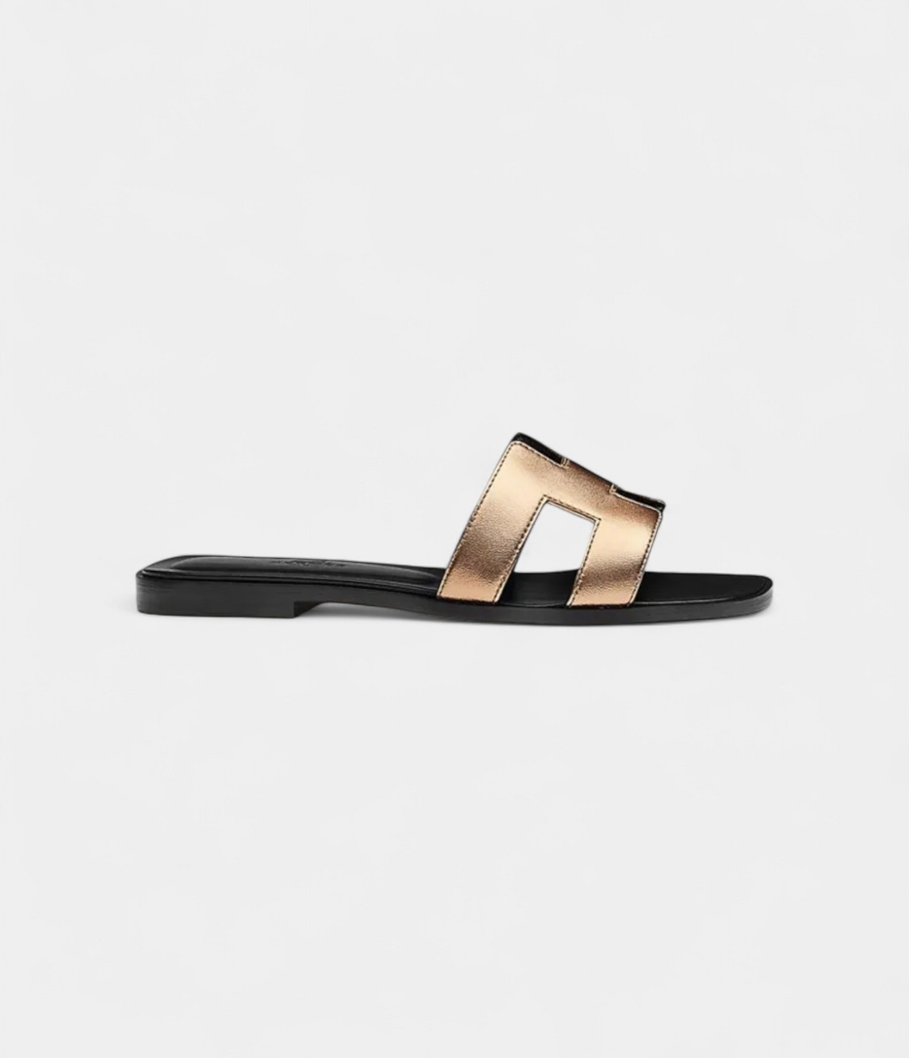 Hermès Oran Stylish Sandals for Women in Champagne Black
