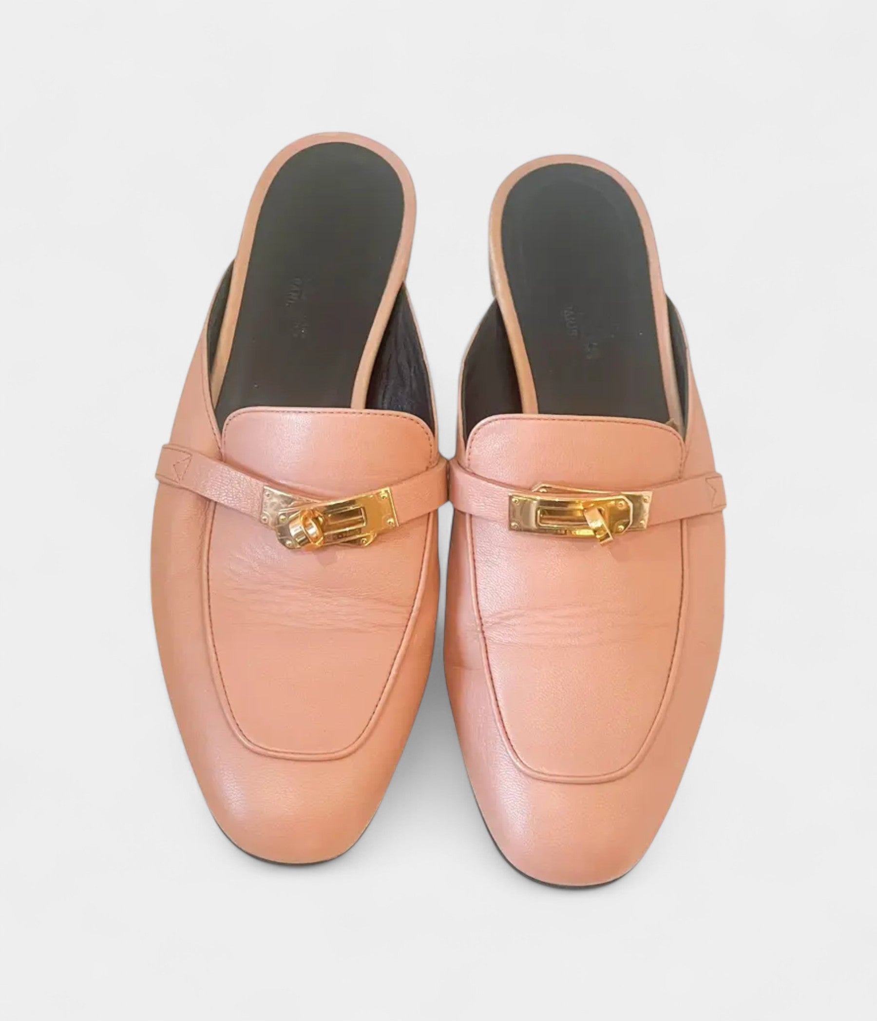 Hermès Oz Leather Mules & Clogs Sophisticated Style Meets Everyday Luxury