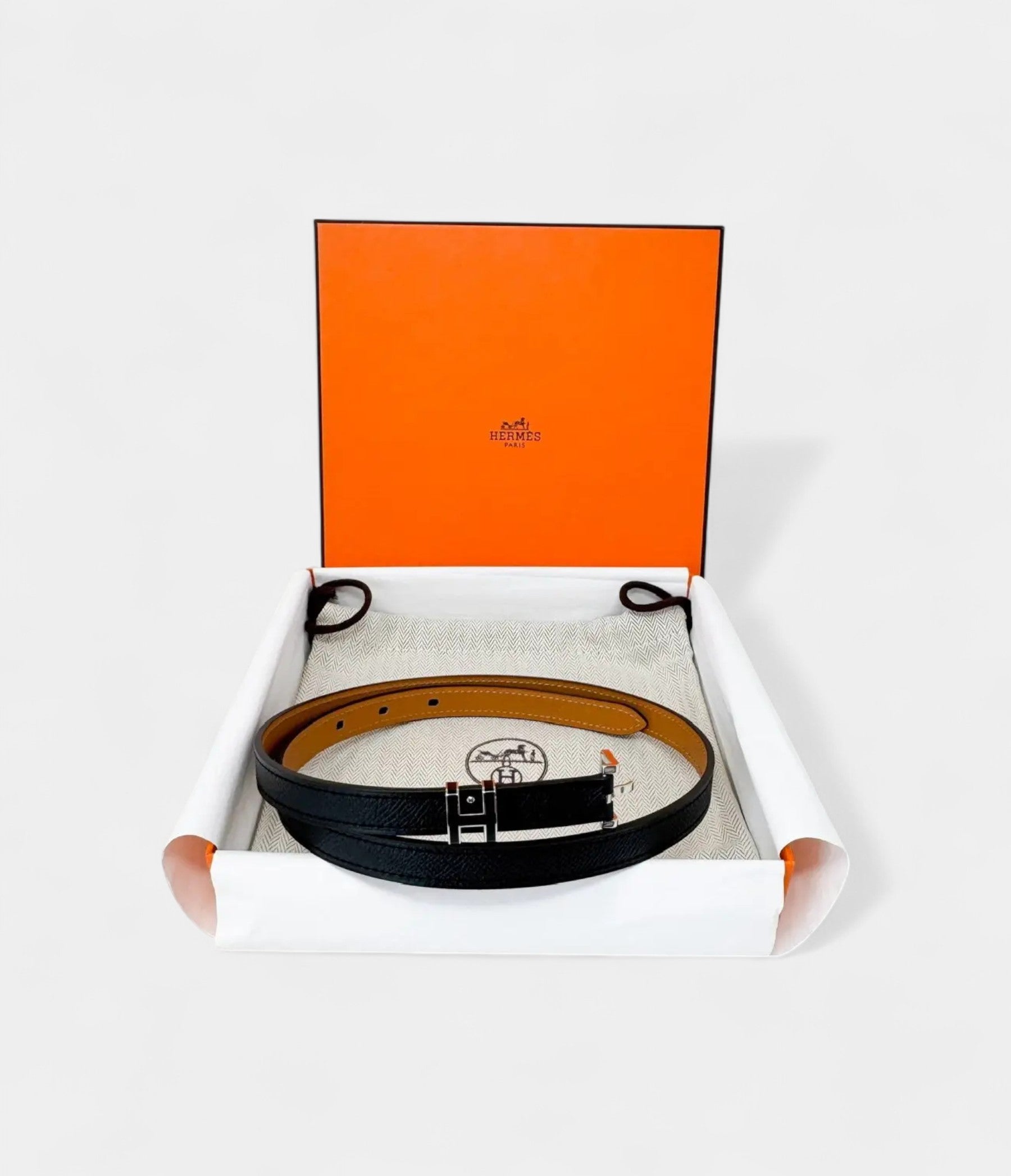 Hermès Pop H 15 Belt Subtle Sophistication in a Slim Silhouette