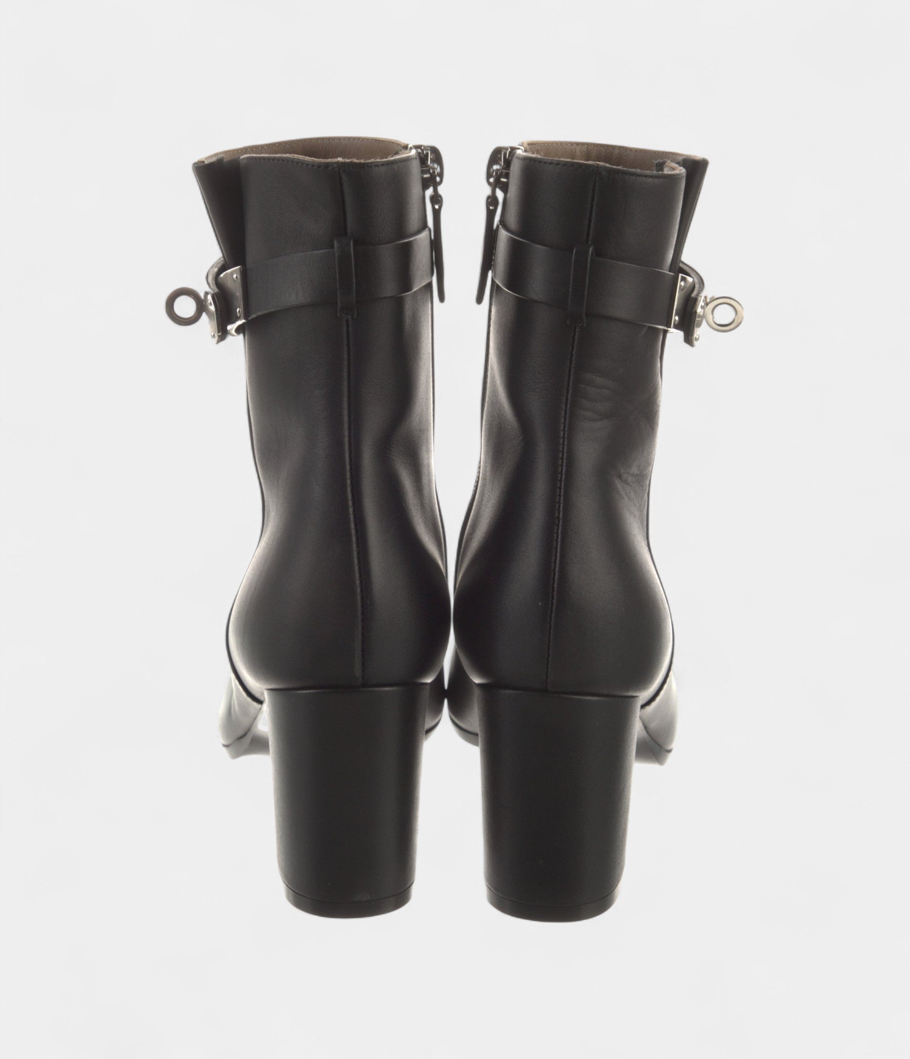 HermesSaintGermainBootsTimelessEleganceParisianSophistication_4.jpg Hermès Saint Germain Boots Timeless Elegance Parisian Sophistication