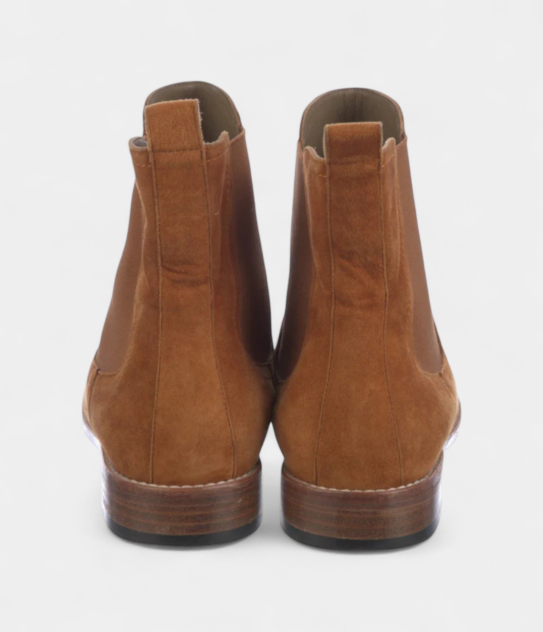 Hermès Suede Chelsea Boots Effortless Elegance in Every Detail