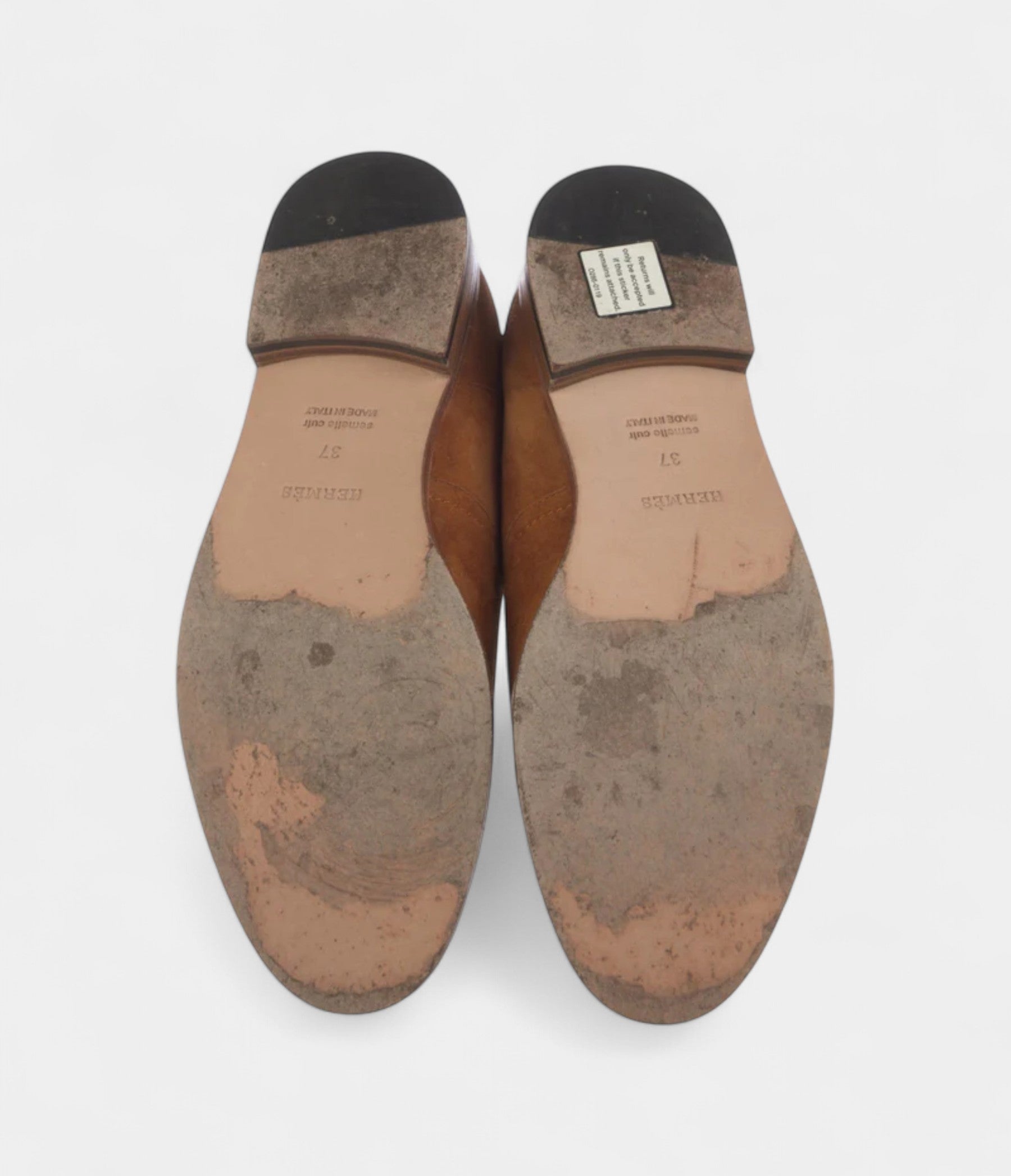 Hermès Suede Chelsea Boots Effortless Elegance in Every Detail