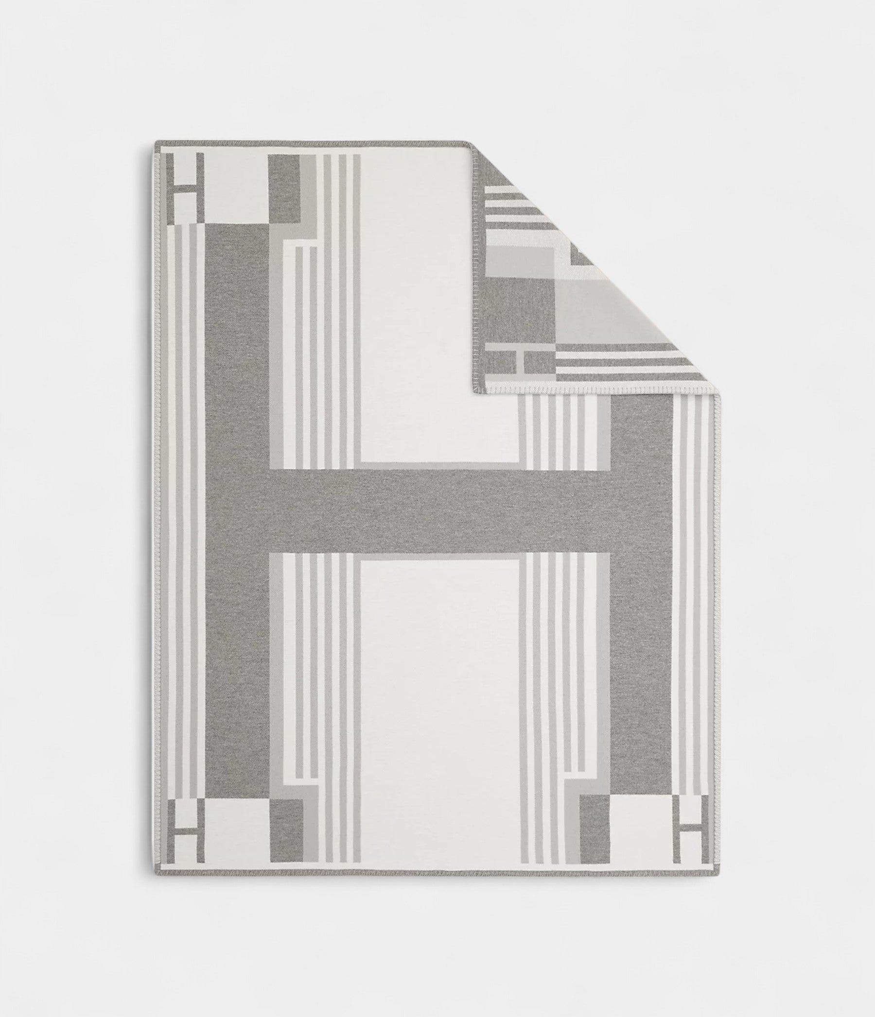 IthaqueBlanketAModernOdetoClassicalElegance_7.jpg Ithaque Blanket A Modern Ode to Classical Elegance