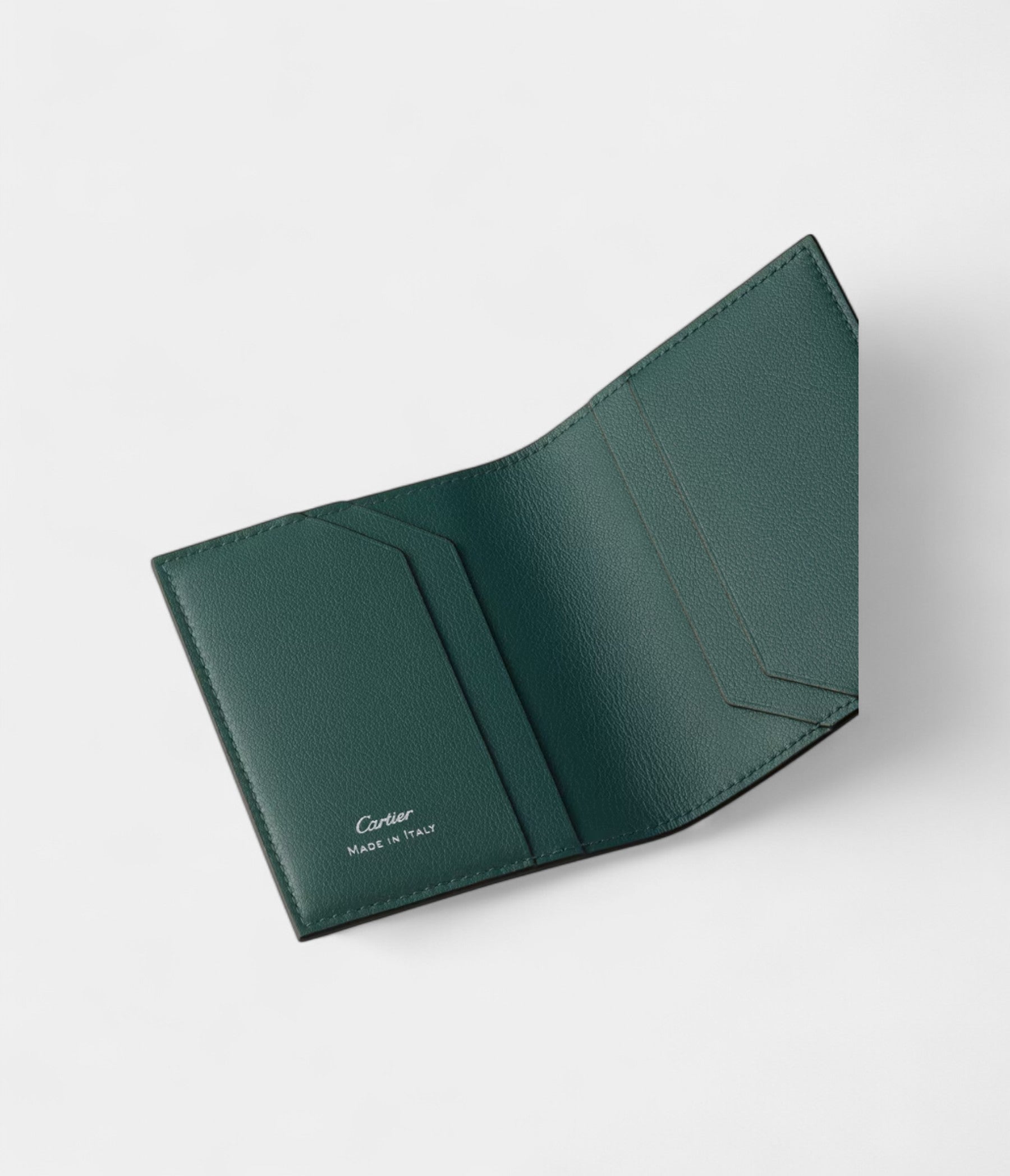 PantheredeCartierFour-CreditCardHolderinPineGreen_4.jpg Panthère de Cartier Four-Credit Card Holder in Pine Green
