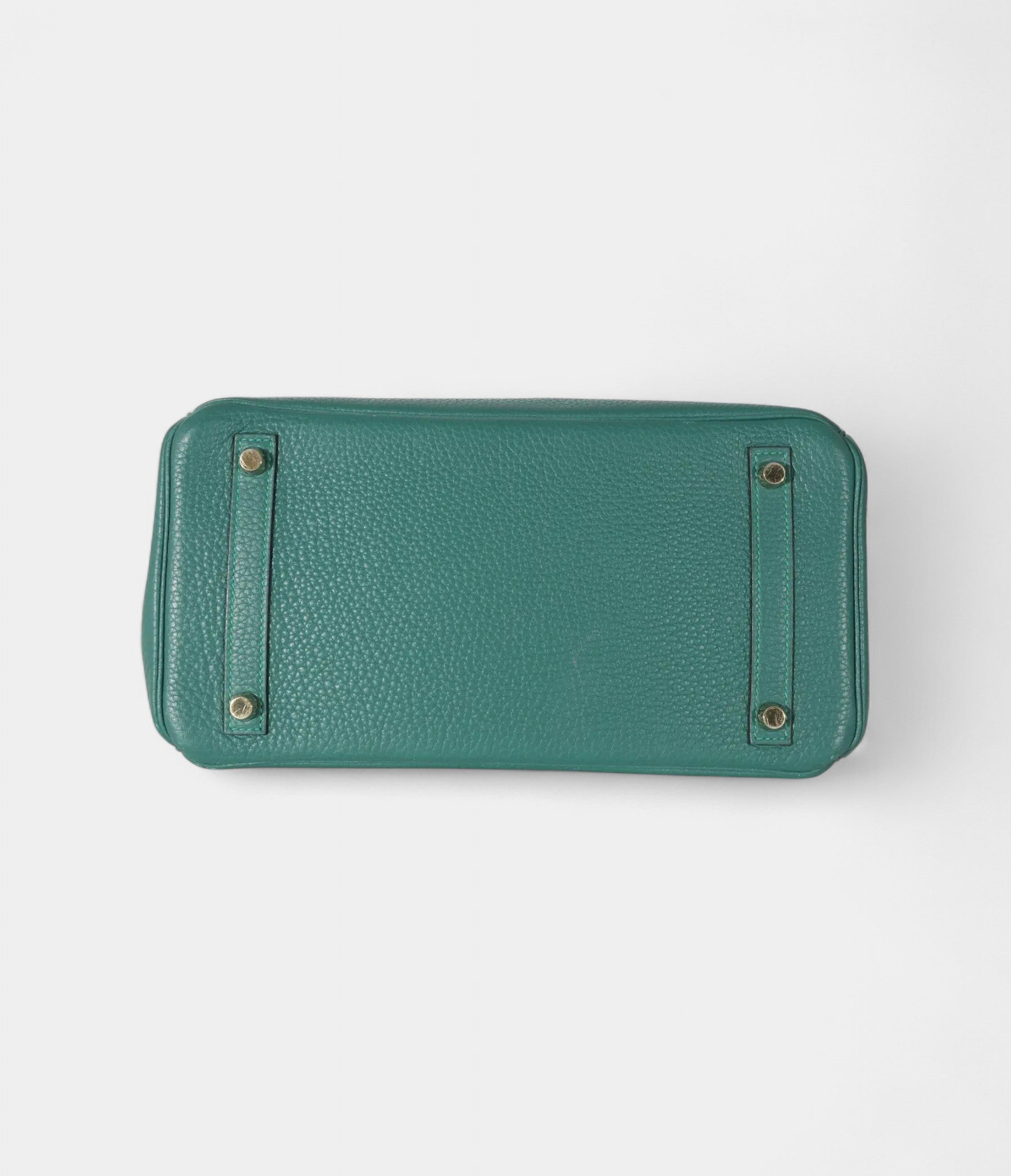 TheHermesBirkin30GreenLeatherHandbagisatimelesssymbolofluxury_2.jpg The Hermès Birkin 30 Green Leather Handbag is a timeless symbol of luxury