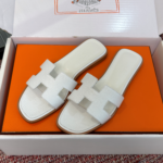 Hermès Oran Sandals for Women In Summer Quick Dry Leather with White