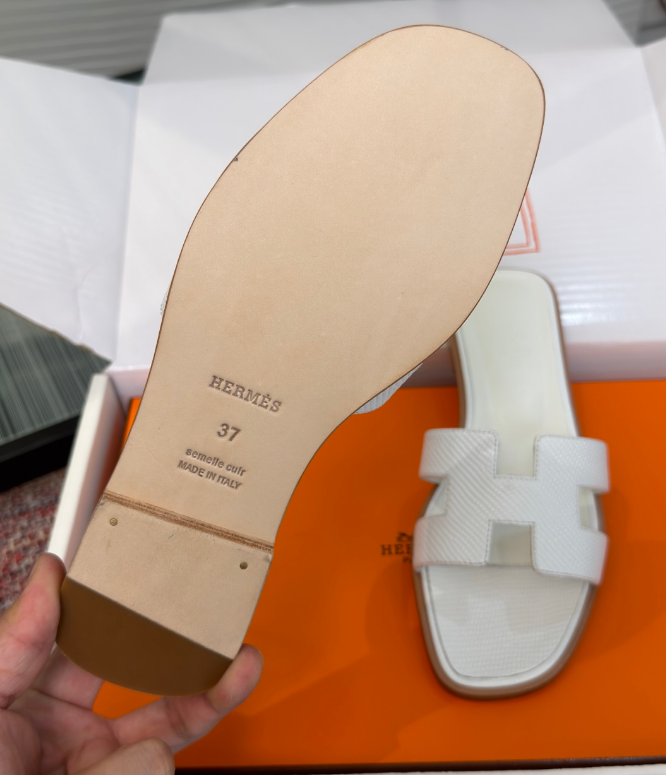 Hermès Oasis Sandals Calfskin Beige Clay