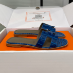 Hermès Oran Sandals for Women In Summer Quick Dry Leather with blue