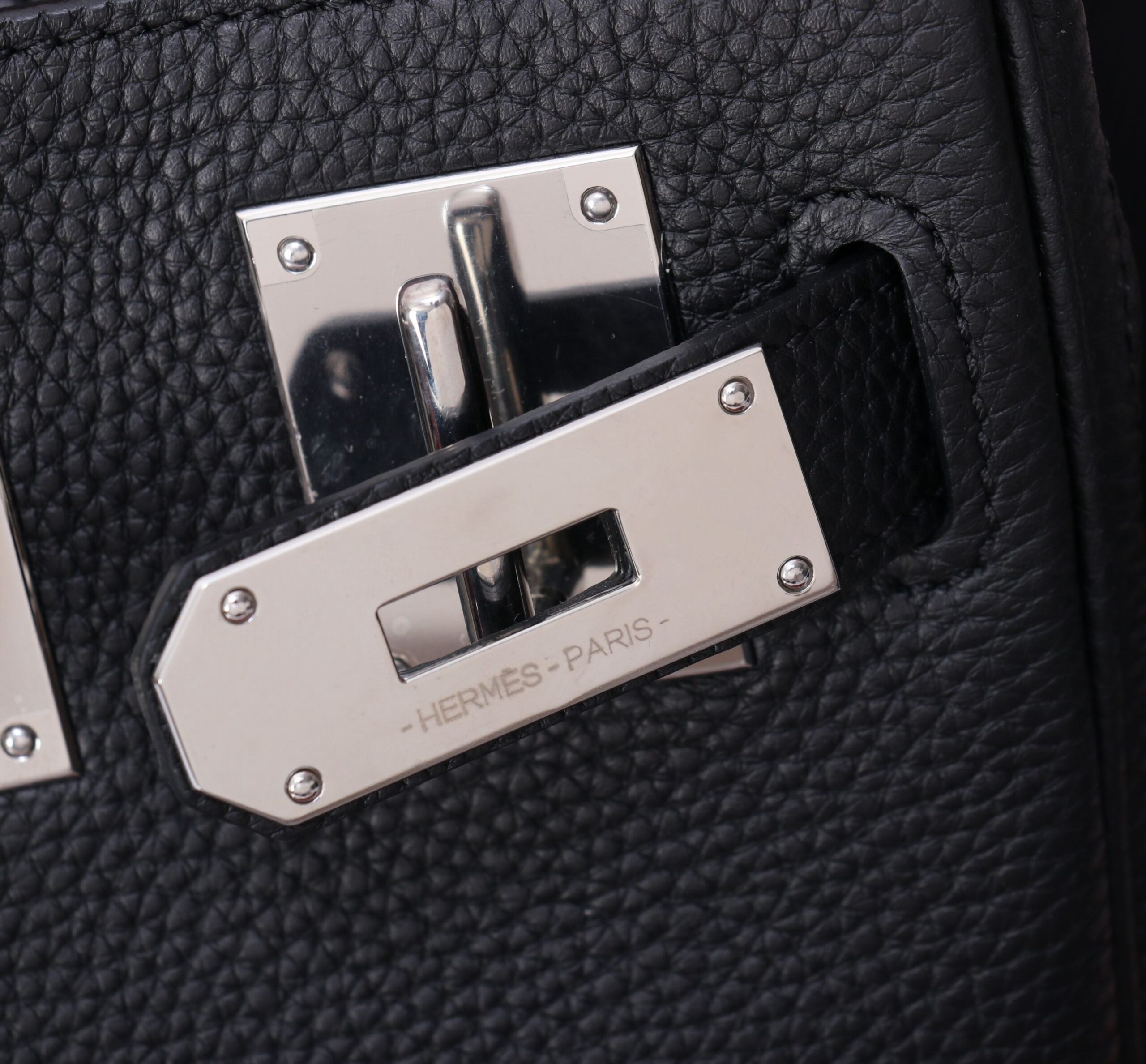 f04143e7026fffbe0cb141a2024857ff.jpg Hermès 𝐇𝐚𝐜 𝐚 𝐝𝐨𝐬