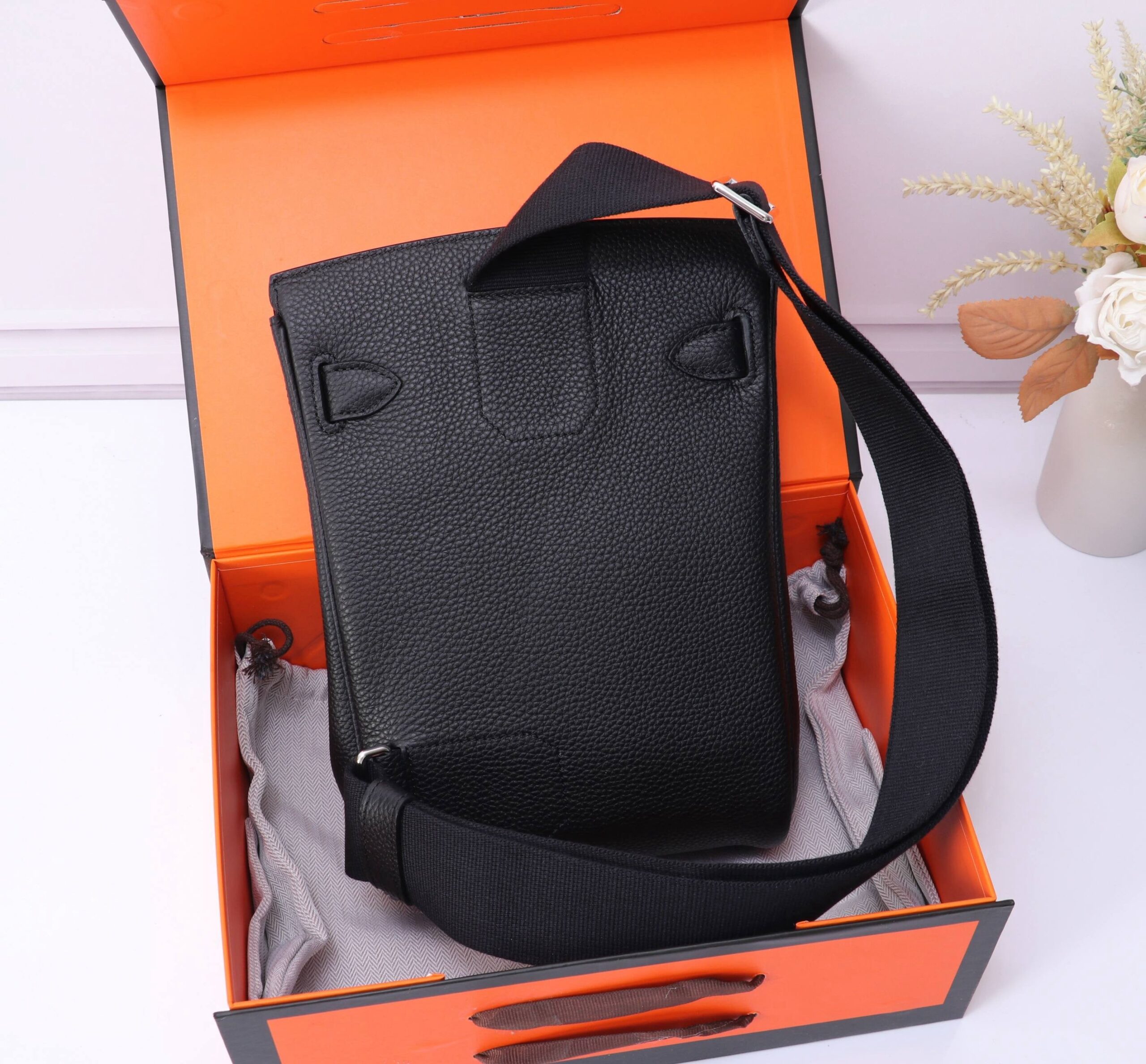 f9af6e03f94466fbd33135897476207f.jpg Hermès 𝐇𝐚𝐜 𝐚 𝐝𝐨𝐬