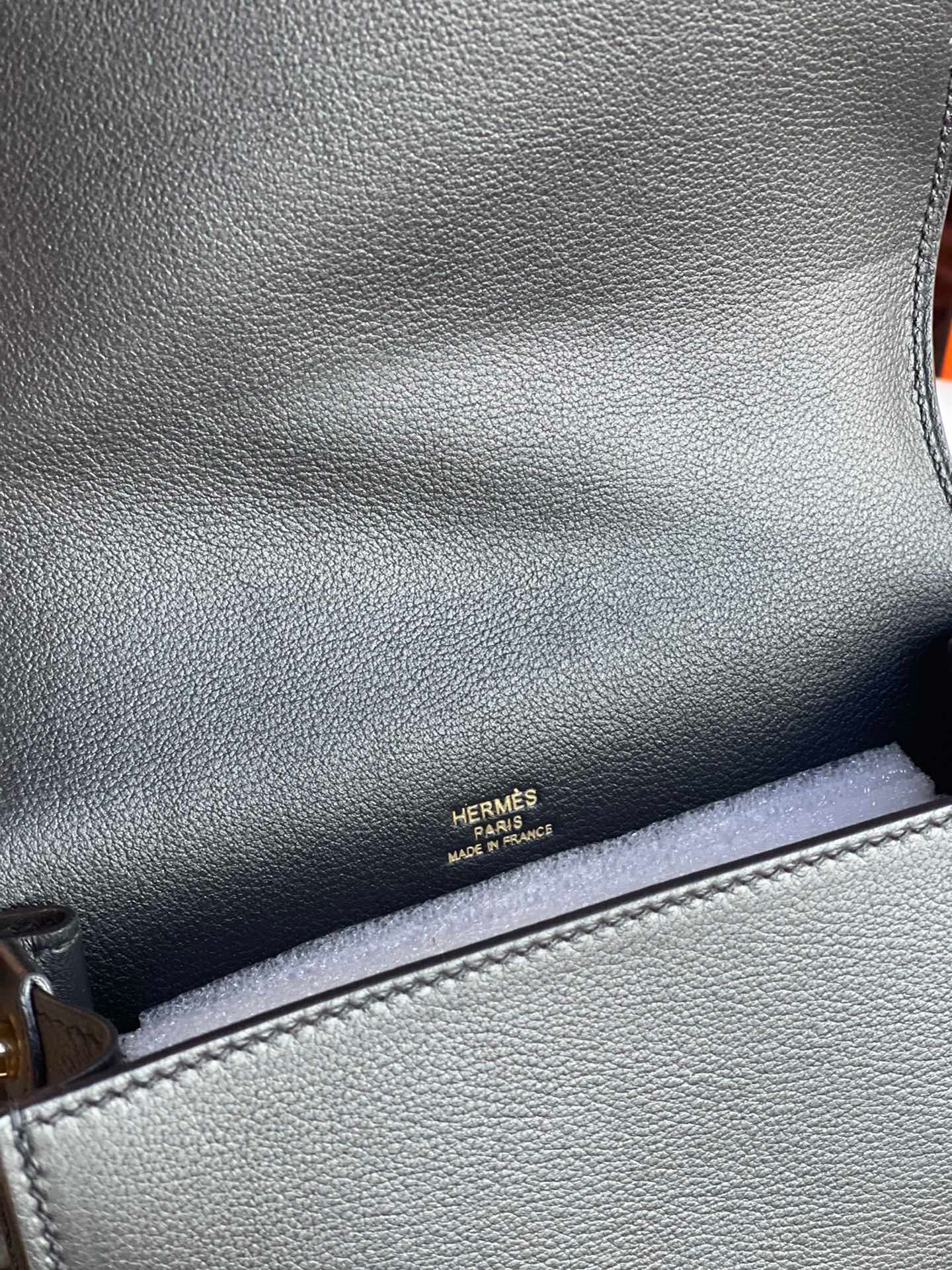 The Hermès Roulis 19cm black