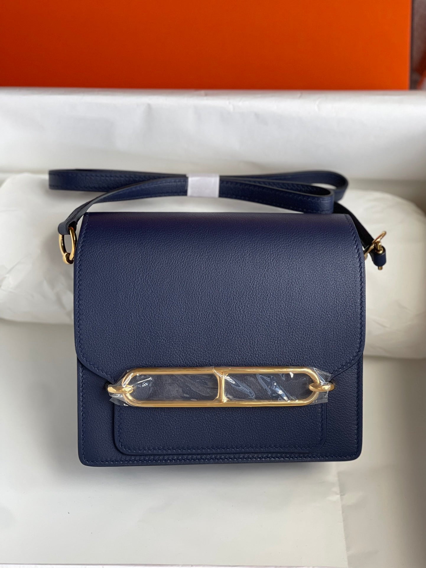 The Hermès Roulis 19cm blue